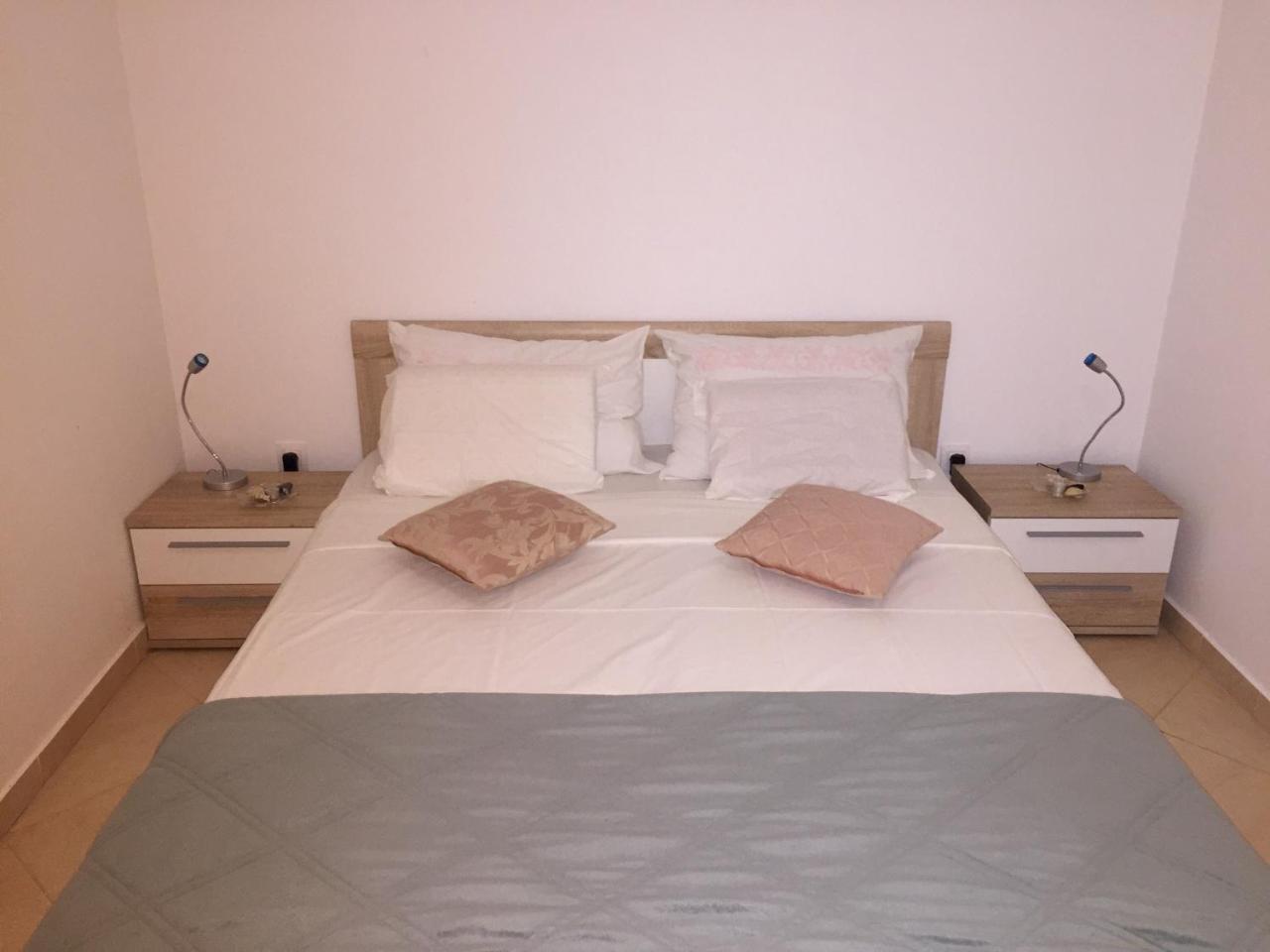 Adria Apartman *